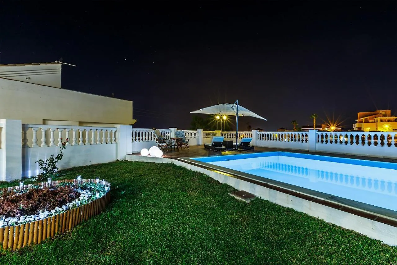 A&N Rivera Casa Blanca Velez Malaga Holiday home